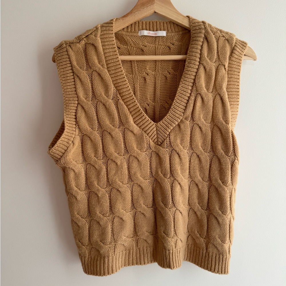 New Cable Knit Sleeveless Sweater Vest